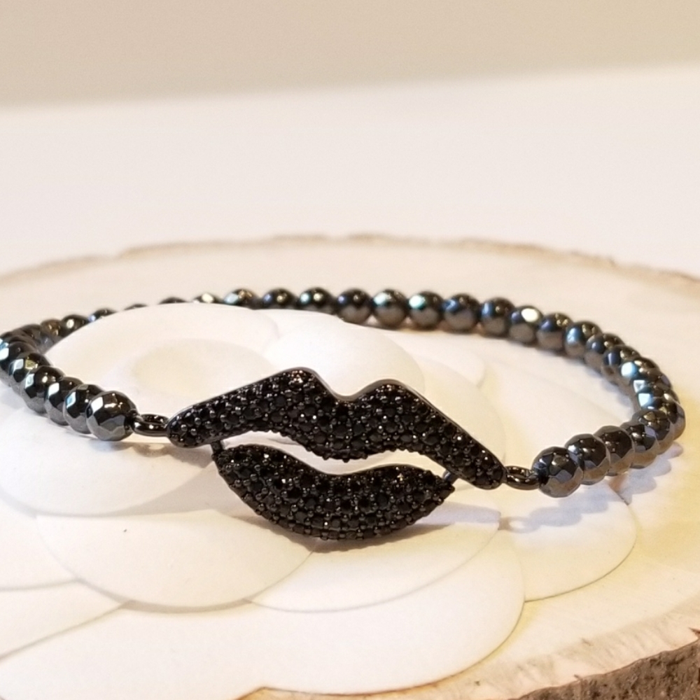 NEW Lip Black CZ Pave Hematite Stretch Bracelet - Picture 1 of 7